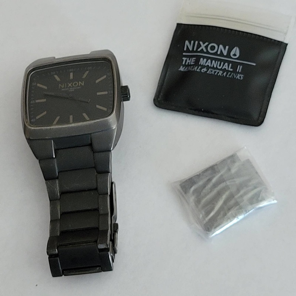 NIXON Show Don't Tell The Manual Black 100M Men's Watch